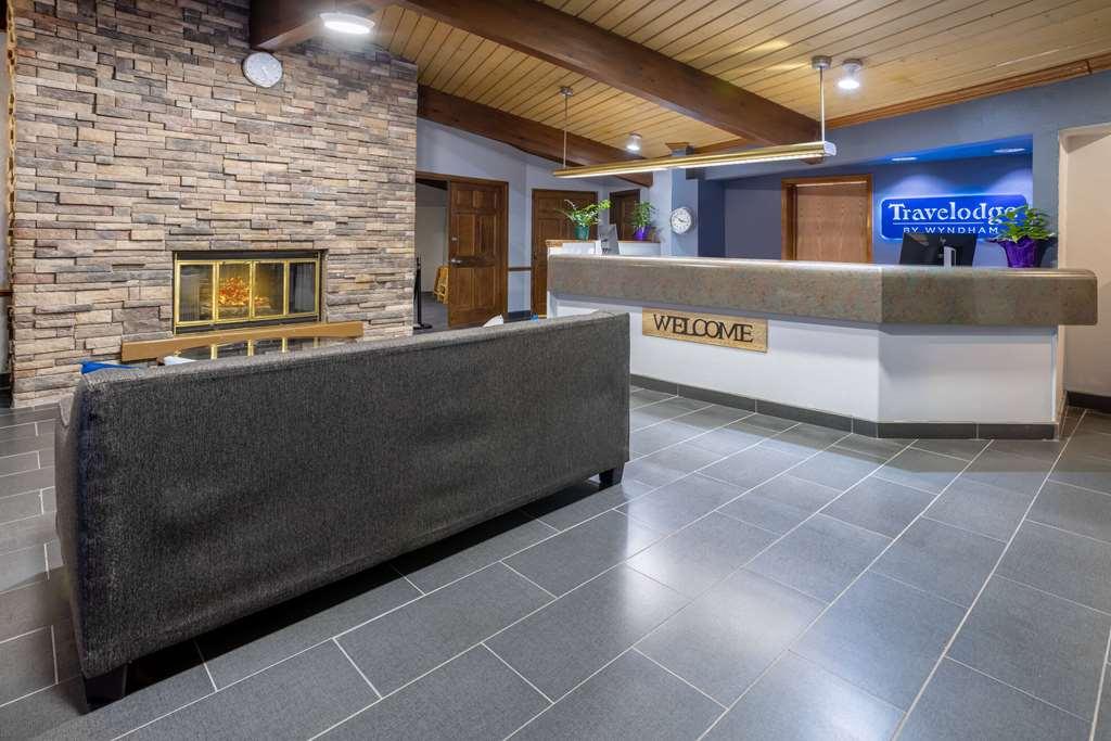 Travelodge By Wyndham Appleton Interior foto